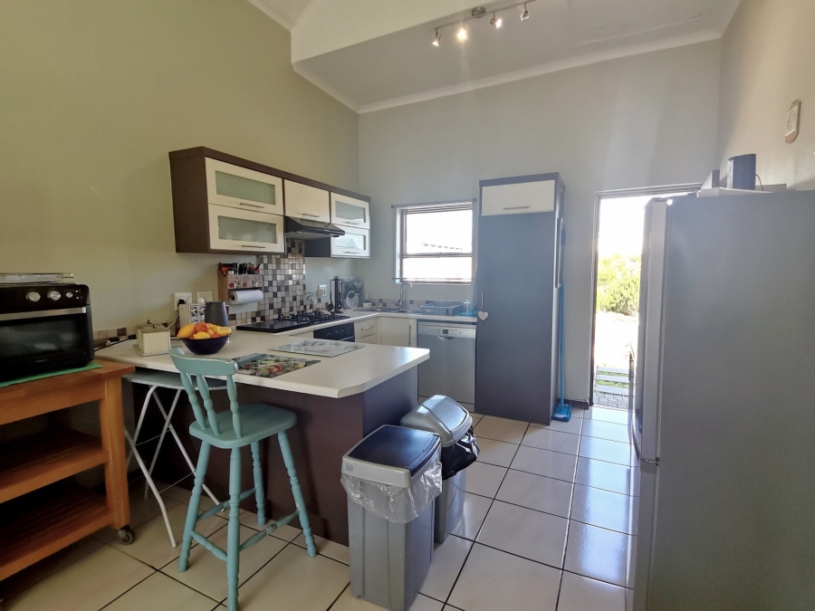 2 Bedroom Property for Sale in Sandbaai Western Cape